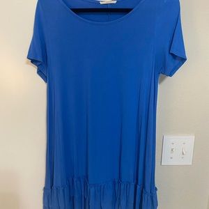 Pretty blue tunic tee with ruffle bottom